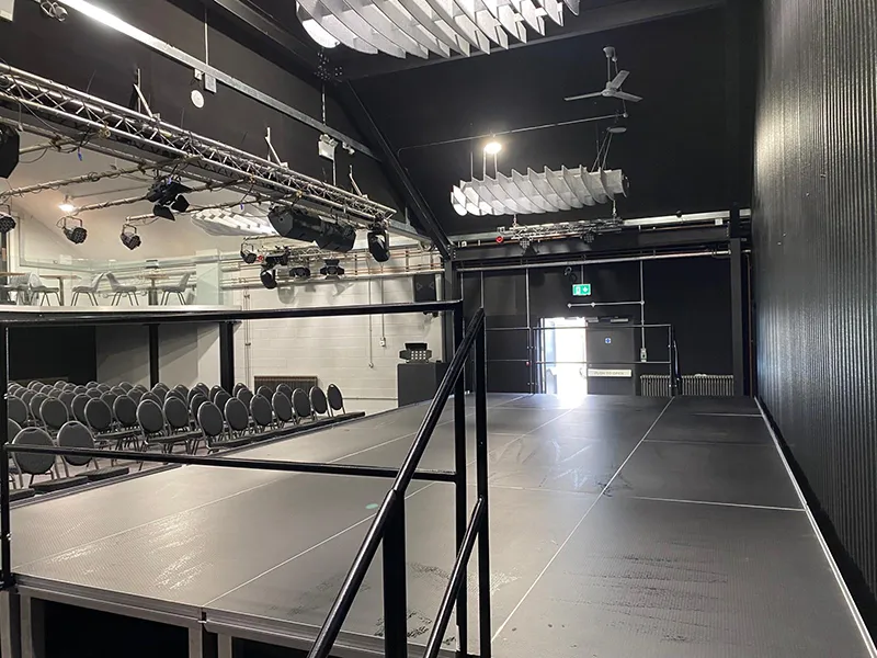 Studio 6 Maidstone - Main stage